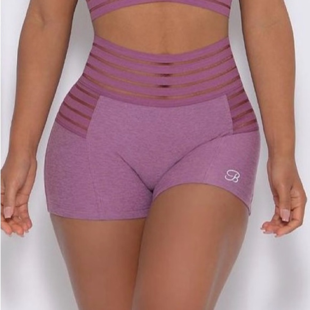 CURVES SHORTS
